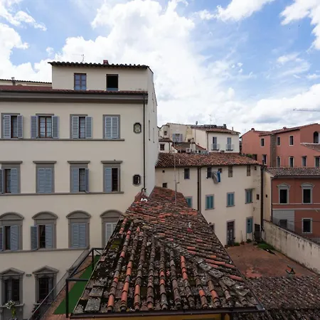 Puccini With Terrace Apartament *