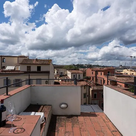 Puccini With Terrace Apartament