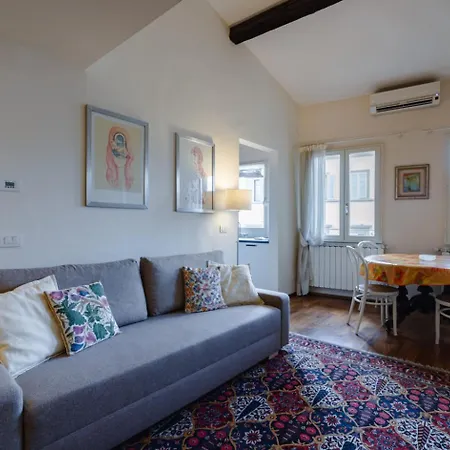 Puccini With Terrace Apartament *