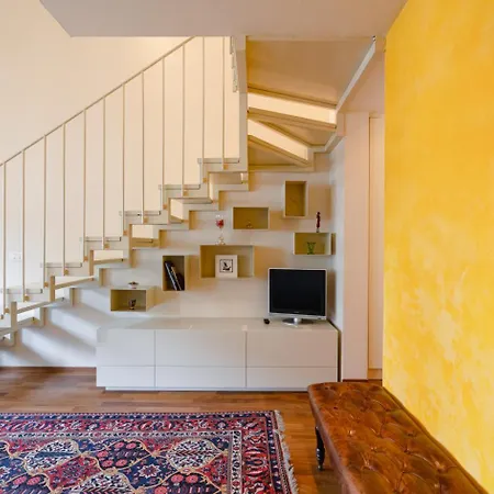 Puccini With Terrace Apartament